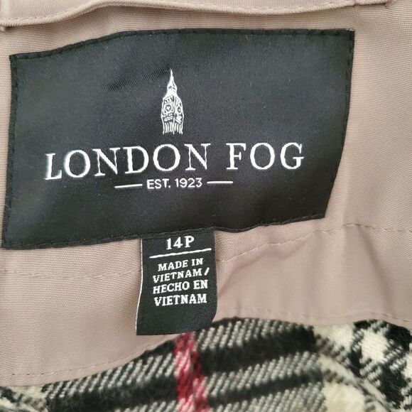 London Fog trench coat with detachable liner/hood - Picture 5 of 8